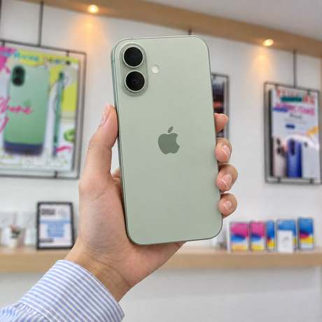 iPhone 17